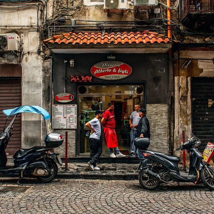 I Traveled To Naples, And Here Are The 40 Best Photos I Took There