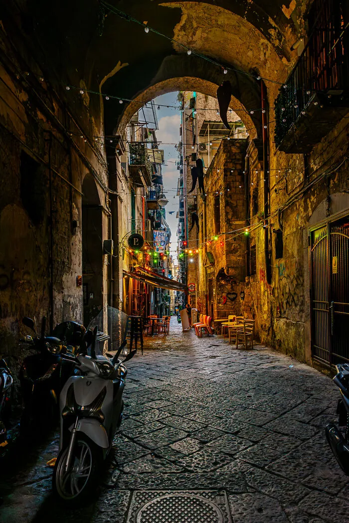 I Traveled To Naples, And Here Are The 40 Best Photos I Took There