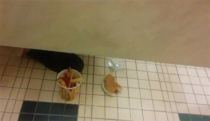 “Meals With Threatening Auras”: 35 Images Of Bizarre Foods We Wish We Could Unsee