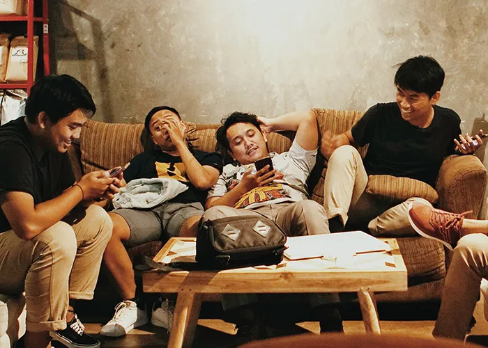 "What's The Most Bizarre 'House Rule' You've Encountered At Someone Else's Home?" (40 Answers)