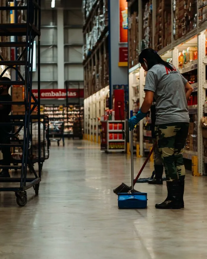 30 People Who Didn’t Wait ’Til The End Of The Shift To Quit