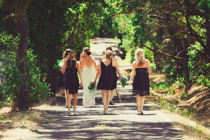 30 People Share Things They Saw At Weddings That Made Them Think A Divorce Was Coming