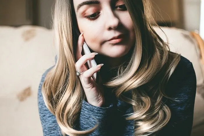 30 People Share The Heartbreaking Moment They Realized Their “Friend” Was Fake