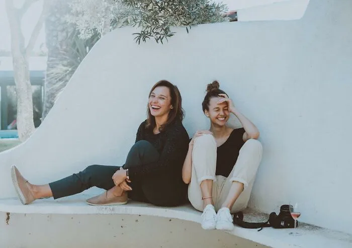 30 People Share The Heartbreaking Moment They Realized Their “Friend” Was Fake