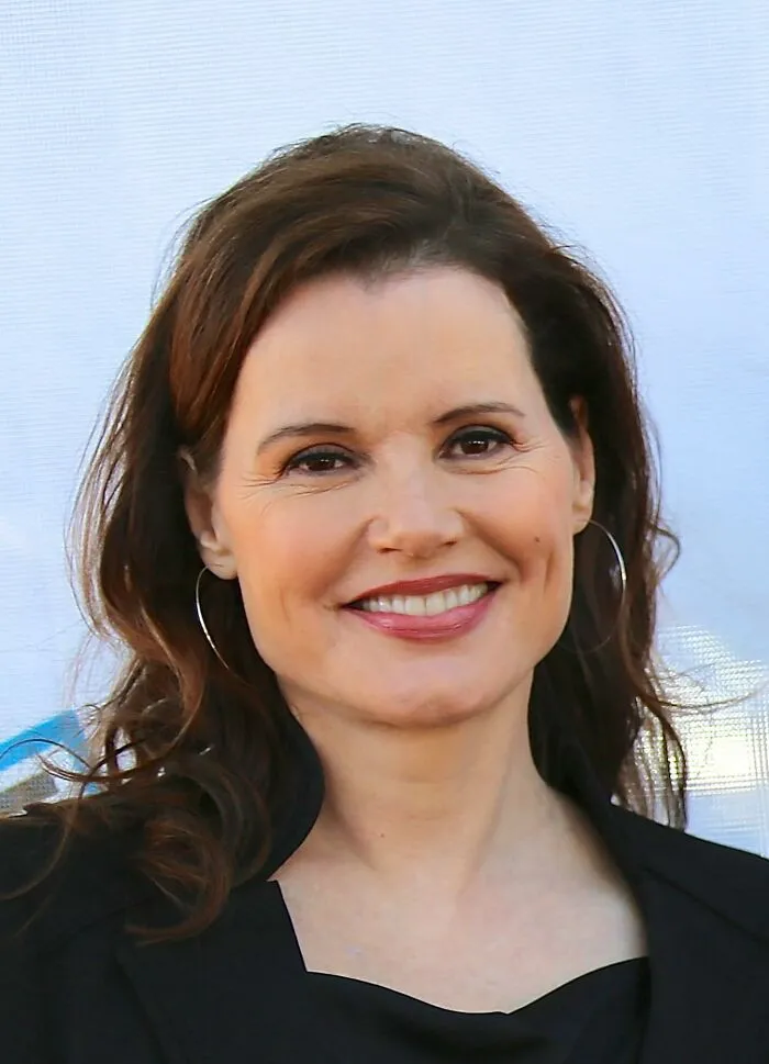 30 Celebrity “Side Skills” That Could Make Them Famous In Those Specific Areas, Too