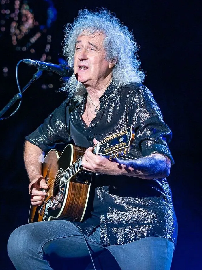 30 Celebrity “Side Skills” That Could Make Them Famous In Those Specific Areas, Too