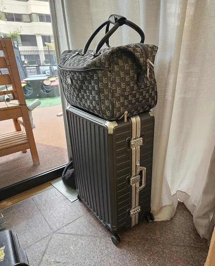 Help Your Travel-Loving Friend Take Off In Style With The Sleek And Practical <a Style="Display:inline;" Href="Https://Www.amazon.com/Luggex-Shell-Carry-Luggage-Aluminum/Dp/B0b77tylr7?crid=3oa8u1ldv5bba&keywords=no%2bzipper%2bluggage&qid=1701245509&sprefix=no%2bzipper%2bluggage%2caps%2c164&sr=8-5&ufe=app_do%3aamzn1.fos.f5122f16-C3e8-4386-BF32-63e904010ad0&th=1&linkcode=ll1&tag=bpgazelle-20&linkid=12c66cee666cb2373fba46790bef0ebe&language=en_us&ref_=as_li_ss_tl" Target="_blank"><span Style="Font: Inherit; Color: #d74b1f;"> Sturdy, Zipperless Carry-On Luggage</Span>