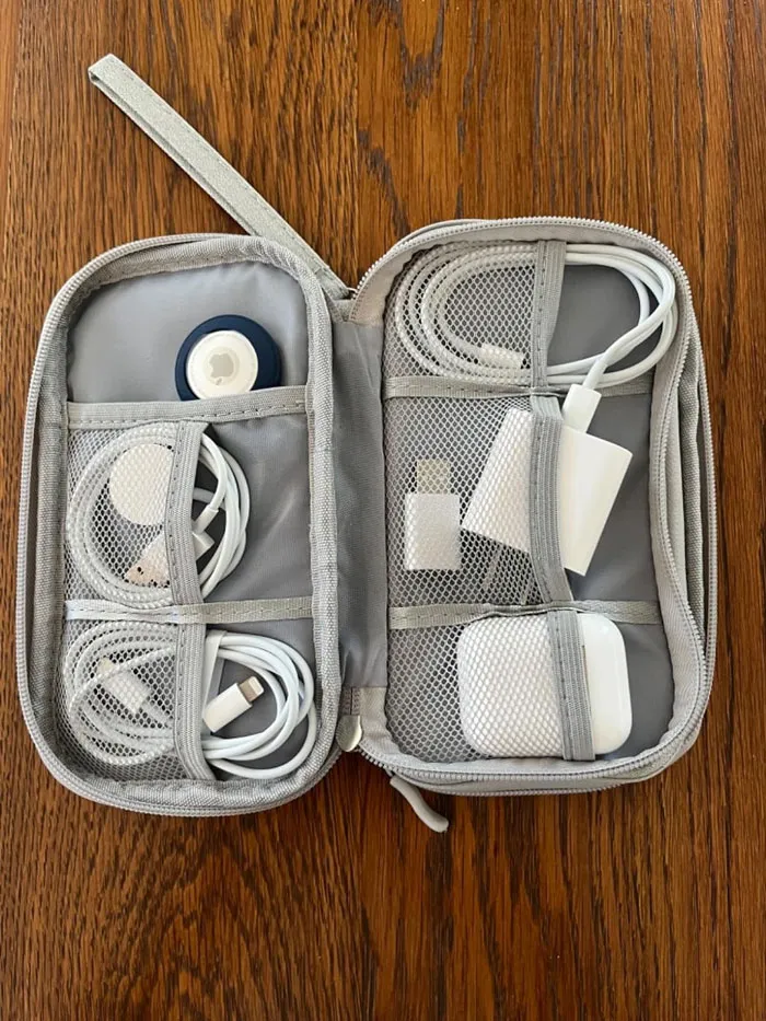 <a Style="Display:inline;" Href="Https://Www.amazon.com/Fyy-Electronic-Organizer-Accessories-Waterproof/Dp/B0924h4xb9?pd_rd_w=02vy2&content-ID=amzn1.sym.76a43e74-638c-435a-8b14-0b22762b7f4a&pf_rd_p=76a43e74-638c-435a-8b14-0b22762b7f4a&pf_rd_r=mpkmg6n5cezb1xnf36ax&pd_rd_wg=s0jn3&pd_rd_r=c4a93324-06ed-40dd-9201-8ba8bf41b53b&pd_rd_i=b0924h4xb9&th=1&linkcode=ll1&tag=bpflamingo-20&linkid=a31a0b2a14b0ed2b17db1083eca195e8&language=en_us&ref_=as_li_ss_tl" Target="_blank"><span Style="Font:inherit;color:#d74b1f;"> Travel Cable Organizer </Span>: A Perfect Gift For Any Tech-Lover Who Takes Their Electronics Seriously And Likes To Have All Their Cords Nice 'N' Organized Whenever They're On-The-Go.