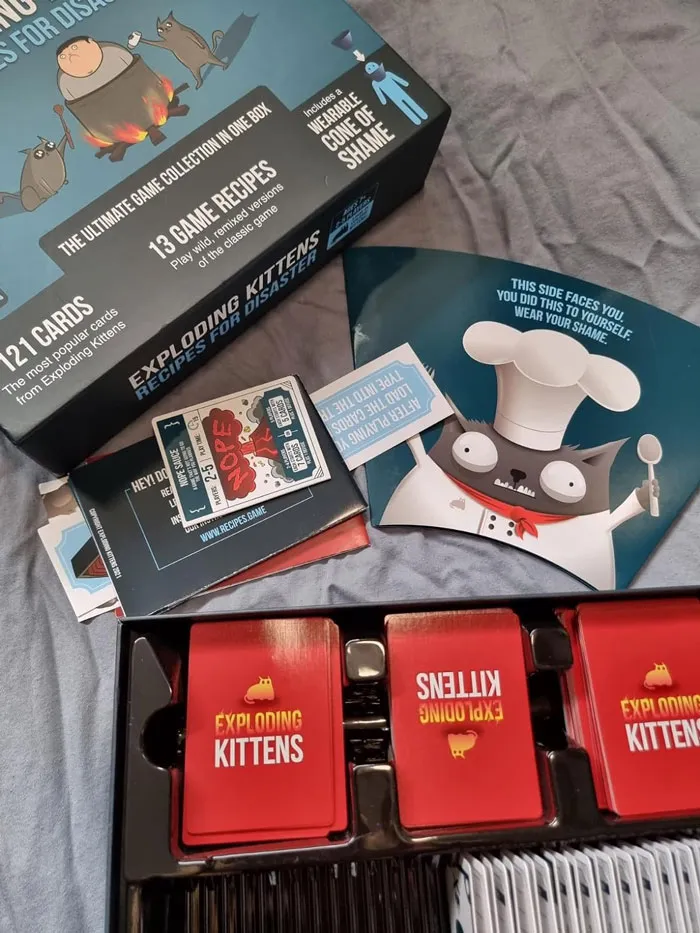 <a Style="Display:inline;" Href="Https://Www.amazon.com/Exploding-Kittens-Party-Pack-Players/Dp/B07ctxhnsl?th=1&asc_source=verso&asc_campaign=618e9500d0013b8dece7e9d9%7cpczbaxxsazwpva9j1dqivw&asc_refurl=https%3a%2f%2fwww.glamour.com%2fstory%2fbest-Gifts-For-Everyone-On-Your-List&ascsubtag=618e9500d0013b8dece7e9d9&linkcode=ll1&tag=bpflamingo-20&linkid=3fedba23a783e94665f67cf72b99734e&language=en_us&ref_=as_li_ss_tl" Target="_blank"><span Style="Font:inherit;color:#d74b1f;"> Exploding Kittens Party Pack Card Game </Span>: It's The Ultimate Playful Gift For That Friend Who's Into Kittens, Explosions, And Party Games, Plus It's Easy To Learn And A Blast For Up To 10 Players!