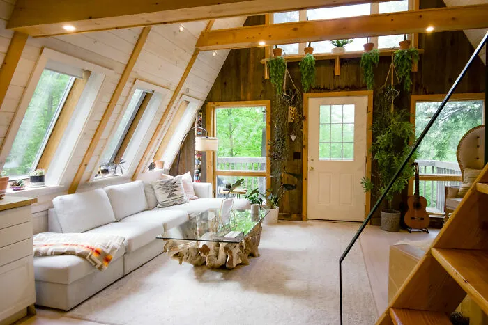 Asymmetrical Shapes In The Room