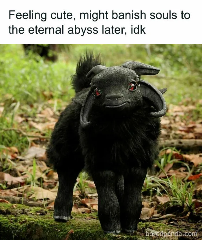 “Creepyholics”: 50 Morbid And Haunted Memes From This Instagram Page