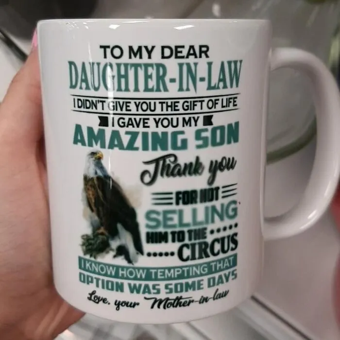 50 Weird Items That People Donated To Thrift Stores, Only For Them To End Up On This IG Page