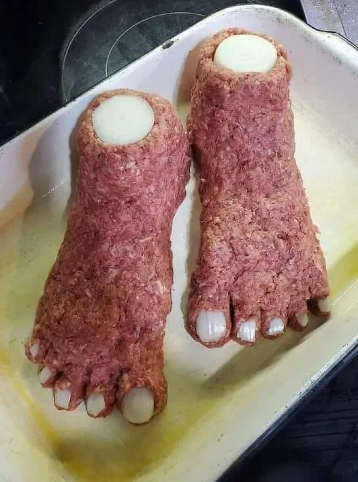 50 Weird Images That Need No Context Whatsoever To Be Hilarious, As Seen On This FB Page