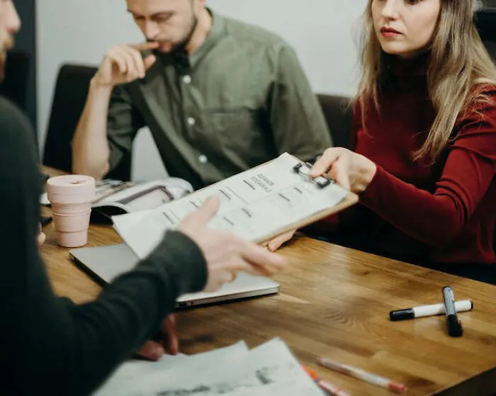 “Alright, Then I Quit”: 30 Jobs That Made New Hires Quit On Day 1