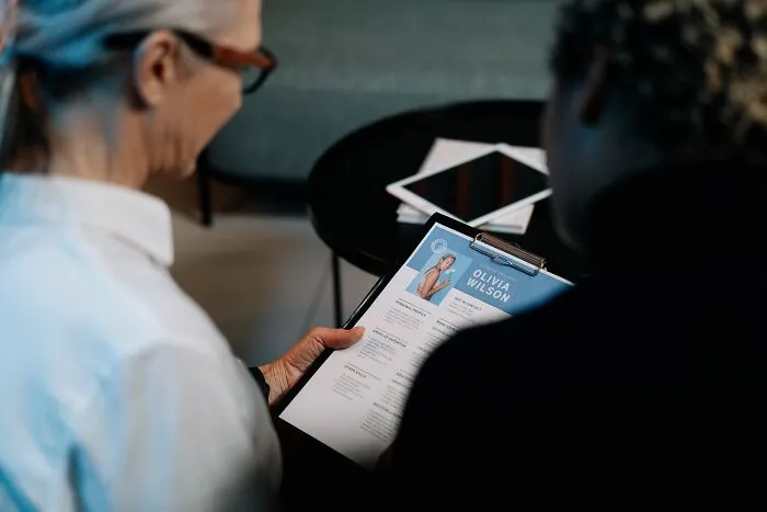 28 Hiring Managers Share What Makes A Resume Immediately Worthless To Them 