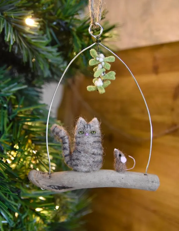 Under The Mistletoe With Mouse