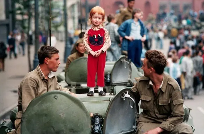 This Instagram Account Continues To Share Highly Amusing Street Photos; Here Are Their 49 Newest Ones