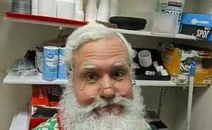 50 People Probably Having A Worse Day Than You, Christmas Edition (New Pics)