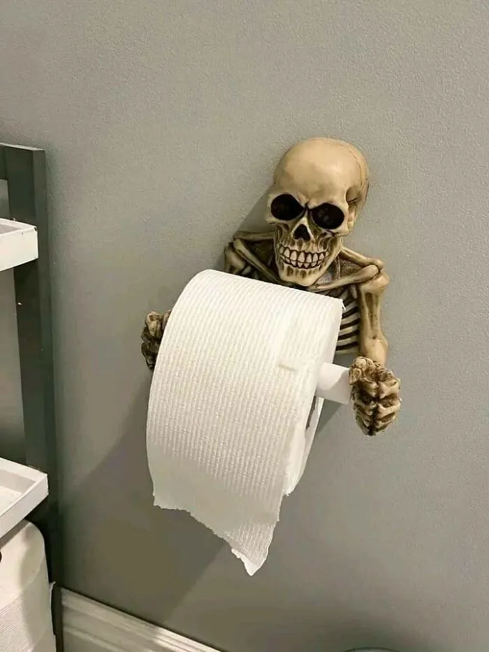 30 Toilets That Were Complete Menaces To Society, As Seen On This FB Group