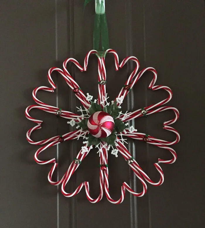 I Made A Holiday Door Hanger