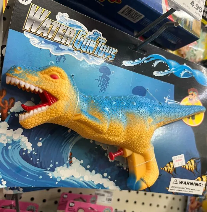 T-Rex / Pistola de agua. Lo compré por el "gatillo"