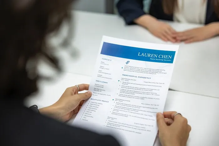 28 Hiring Managers Share What Makes A Resume Immediately Worthless To Them 