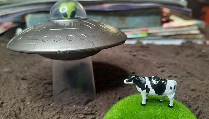 Abduct Some Laughs With A <a Style="Display:inline;" Href="Https://Www.amazon.com/UFO-Cow-Abduction-Bovine-Light/Dp/0762493410?pd_rd_w=70hso&content-ID=amzn1.sym.06c22b59-2e5f-4585-BF66-66f07d1a5c65%3aamzn1.symc.1cf63042-1fc0-4efb-Bbe2-4a6d77be875e&pf_rd_p=06c22b59-2e5f-4585-BF66-66f07d1a5c65&pf_rd_r=2f64c12v5x5gnqhq49t4&pd_rd_wg=flkgl&pd_rd_r=ede359e2-0aea-40c7-Adcf-92abee5ed33d&pd_rd_i=0762493410&linkcode=ll1&tag=bpkangaroo-20&linkid=f12f224c60eb4a04558d0ccfd357bff2&language=en_us&ref_=as_li_ss_tl" Target="_blank"><span Style="Font: Inherit; Color: #d74b1f;"> UFO Cow Abduction Toy</Span> - It's An Out-Of-This-World Experience, No Bull