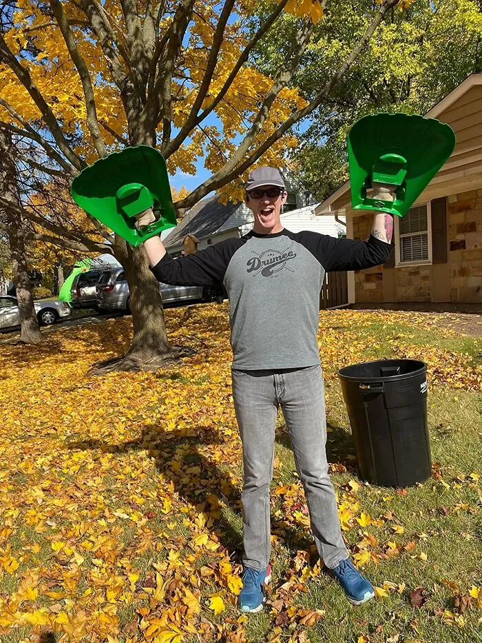 Raking Leaves Into A Pile And Then Figuring Out What To Do With Them Is A Problem <a Style="Display:inline;" Href="Https://Www.amazon.com/Dp/B00gpvza58?ascsubtag=5784740%2c19%2c47%2cd%2c0%2c0%2c0%2c0%3a0%2c16047243%2c0%2c0%2c0&linkcode=ll1&tag=bpdolphin-20&linkid=d7d37883811354f76519047f5c122c00&language=en_us&ref_=as_li_ss_tl" Target="_blank">  <span Style="Font: Inherit; Color: #d74b1f;"> Leaf Scoops </Span> Solve In One Move, Turning The Most Tedious Part Of Yard Work Into Something That Actually Has A Satisfying Ending