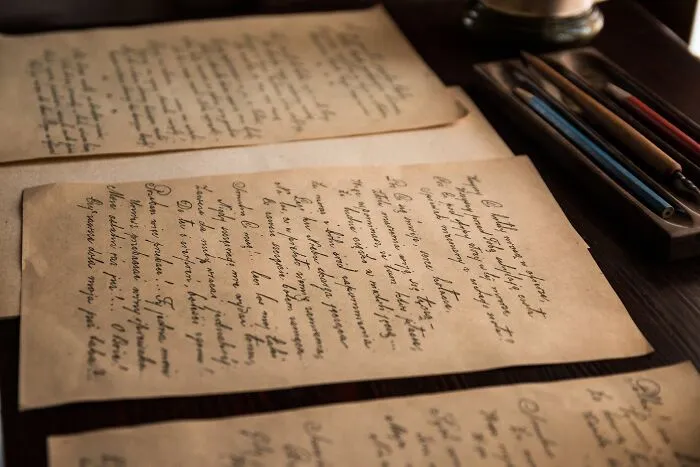 30 Weird Surprises People Found After Moving Into A New Home, As Shared In This Online Thread