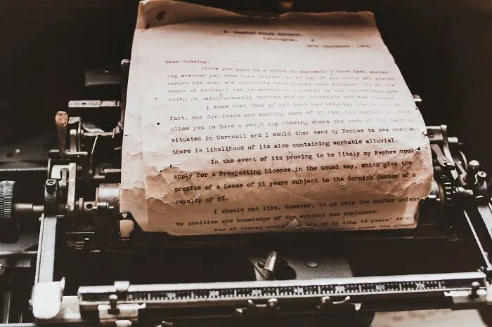 30 Weird Surprises People Found After Moving Into A New Home, As Shared In This Online Thread