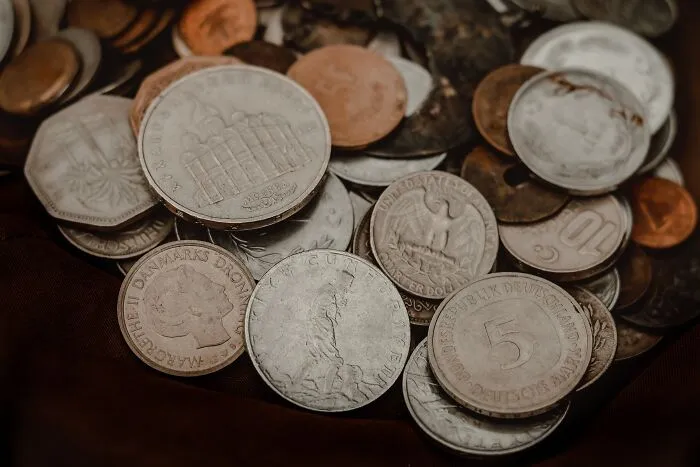 30 Weird Surprises People Found After Moving Into A New Home, As Shared In This Online Thread
