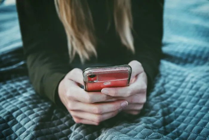 30 Men Shared What Behaviors Make Them Lose Interest When Dating