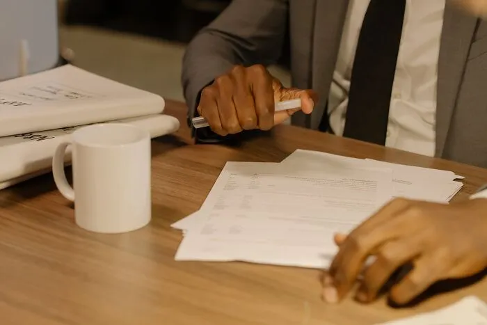 28 Hiring Managers Share What Makes A Resume Immediately Worthless To Them 