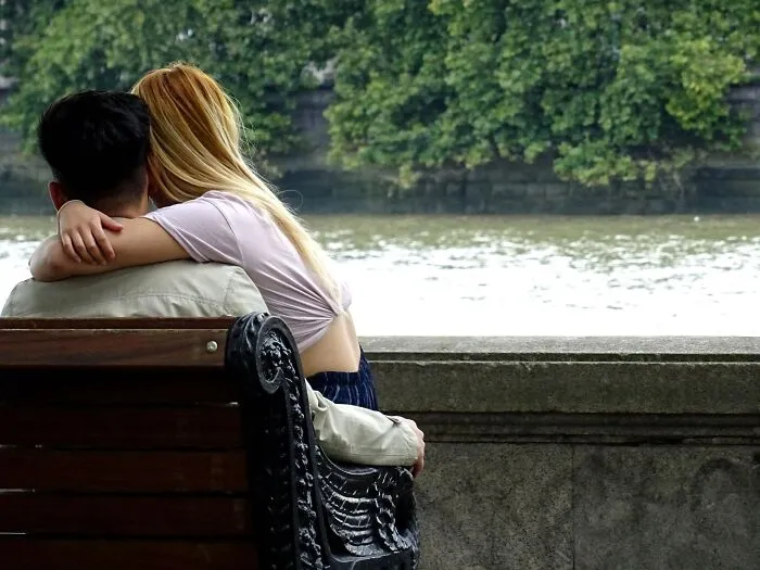 30 Cringe Things People Do But We Accept Them For Some Reason