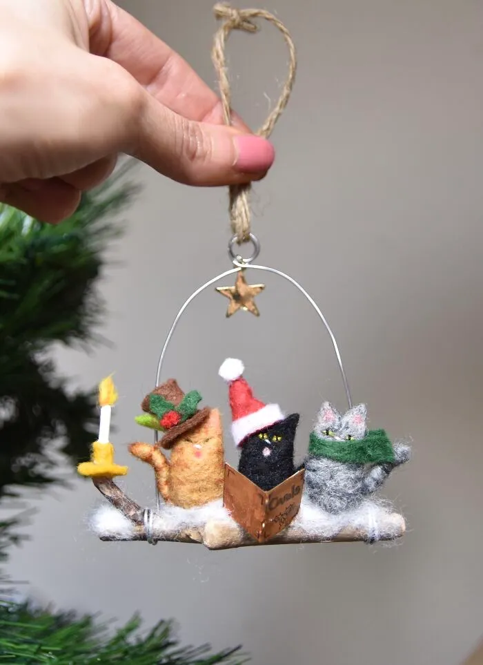 Kitten Carolers