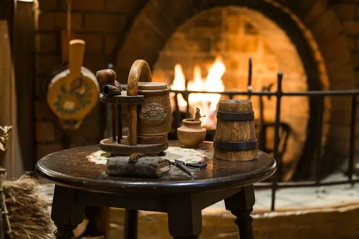 Venturing Into Hobbiton’s First Ever Hobbit Hole: 22 Photos That I Took In There