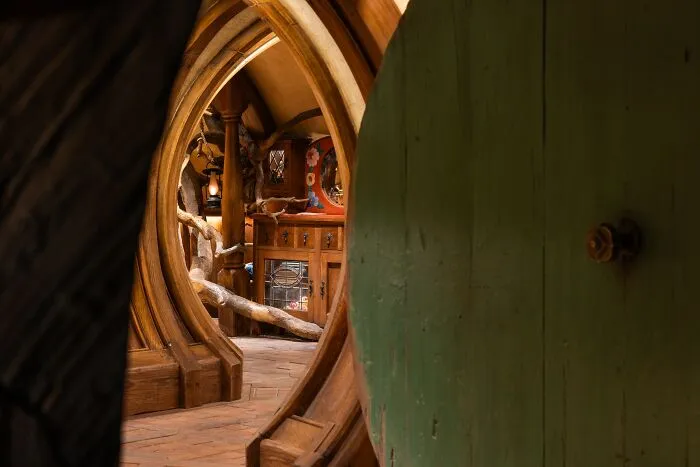 Venturing Into Hobbiton’s First Ever Hobbit Hole: 22 Photos That I Took In There