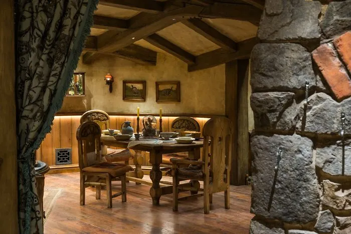 Venturing Into Hobbiton’s First Ever Hobbit Hole: 22 Photos That I Took In There
