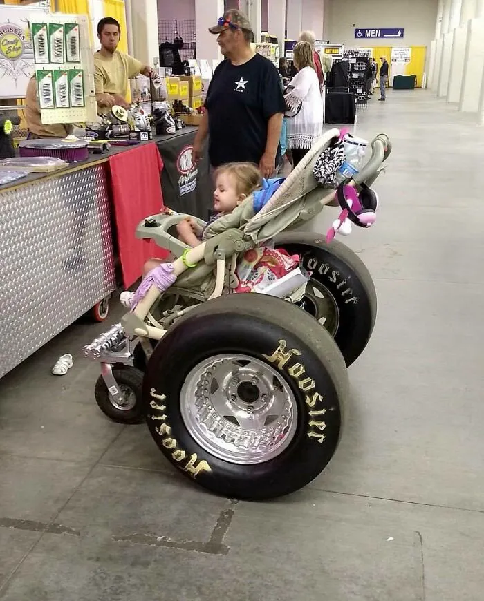 30 Of The Most Hilariously Chaotic Things To Have Been Spotted At Car Shows