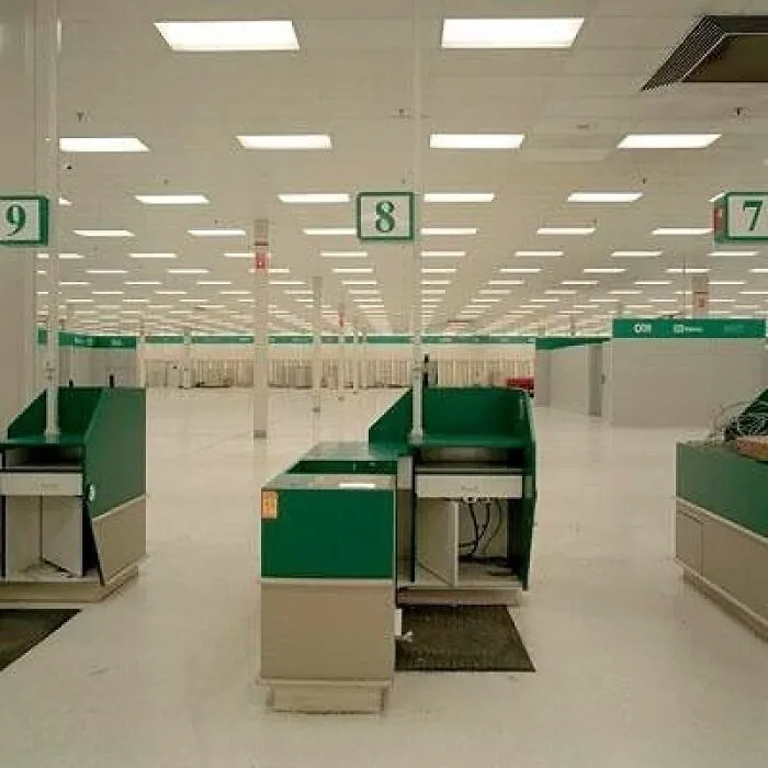 30 Pics That Feel Oddly Familiar, Yet Subtly Unsettling, As Shared On This Dedicated IG Page