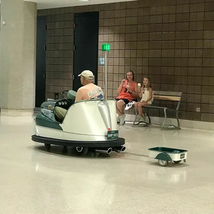 30 Of The Most Hilariously Chaotic Things To Have Been Spotted At Car Shows