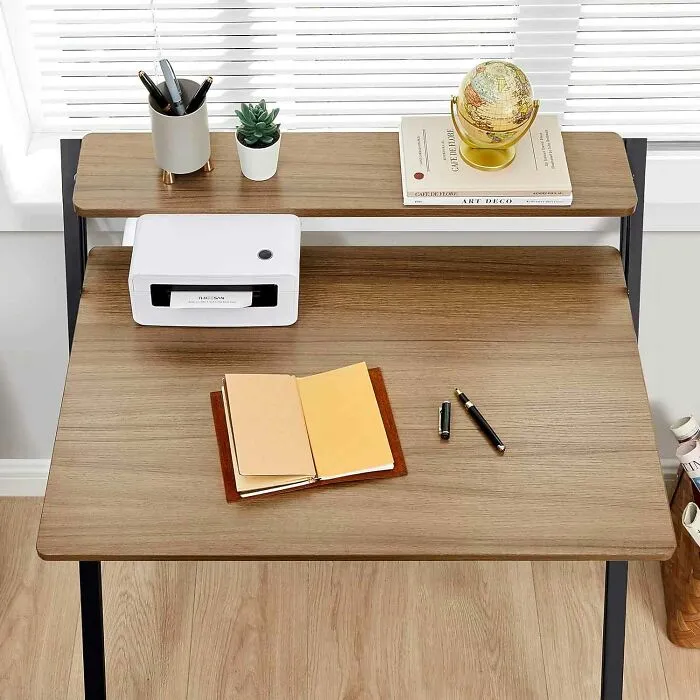 A Handy Study Desk For Any Nook