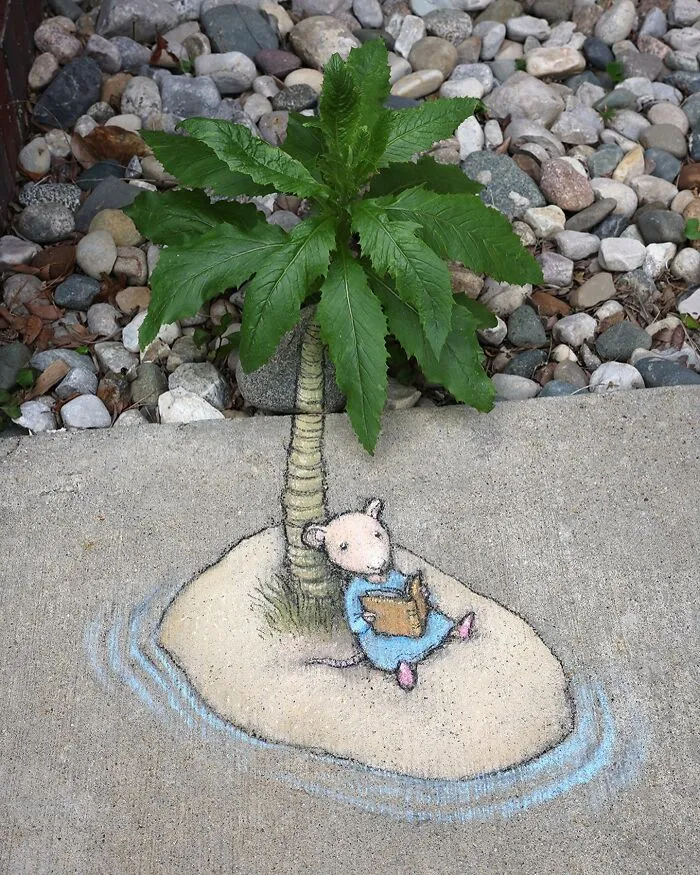 50 Doodled Creatures That Popped Up In Unexpected Places, By David Zinn (New Pics)