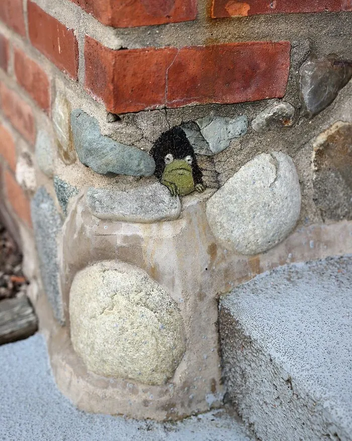 50 Doodled Creatures That Popped Up In Unexpected Places, By David Zinn (New Pics)