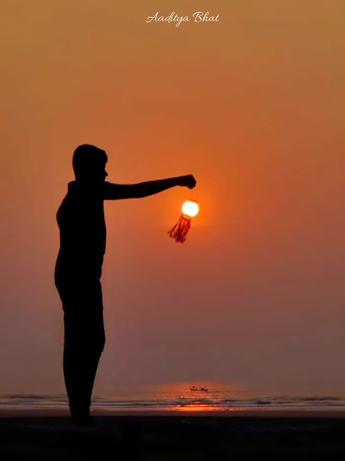 Sunset Stories: 17 Pics Of People's Silhouettes, Plants And Insects By This Photographer