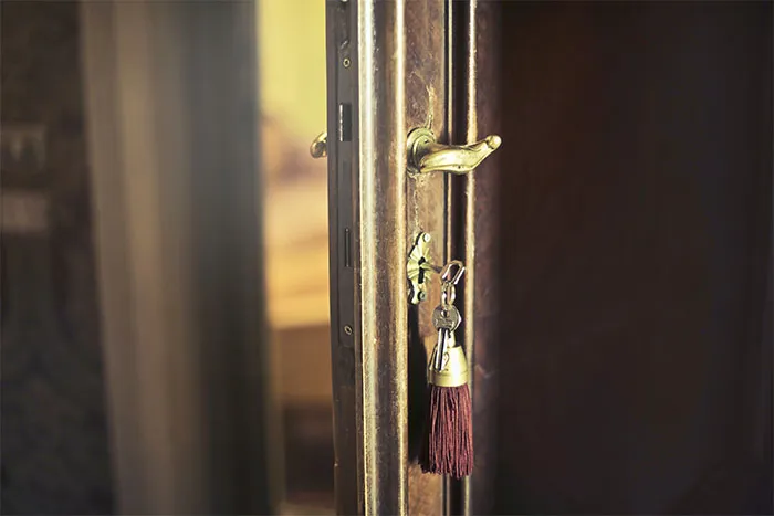 35 Times People Entered Someone Else’s Home And Just Had To Describe The Weirdness That They Saw