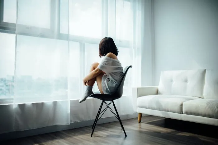 30 People Discuss Common Signs That Someone Is Living A Miserable Life