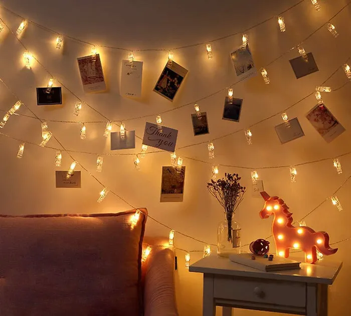 DIY: Create a Nostalgic Corner With Christmas Photos