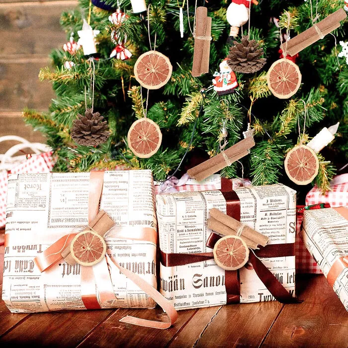 Use Dried Citrus and Pomegranate for Christmas Tree Decor