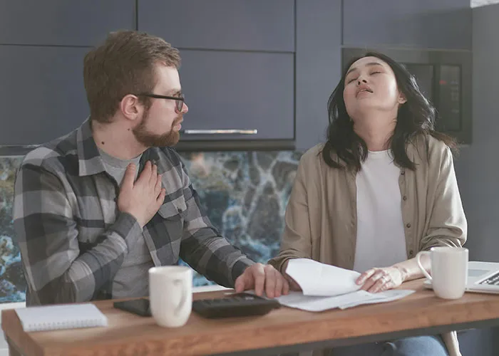 30 Bad Habits That A Shocking Amount Of People Have